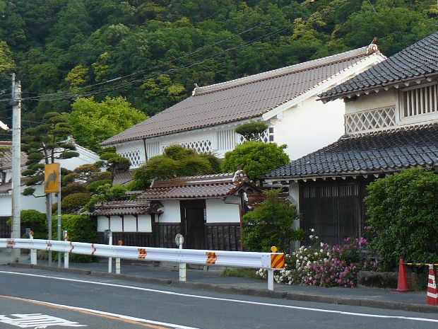 �����E�g���ƏZ��